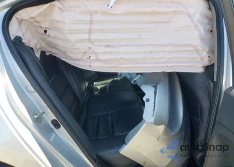 2011 Honda Accord Se z USA, uszkodzony, nr VIN 1HGCP2F62BA157155